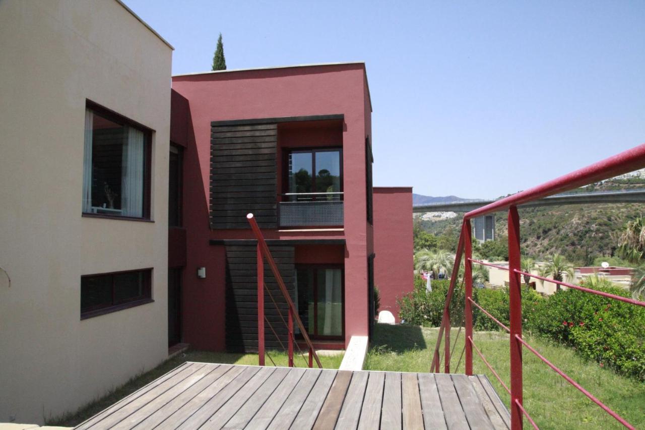 Private Pool Luxurious Villa With Mountain Views Estepona Bagian luar foto